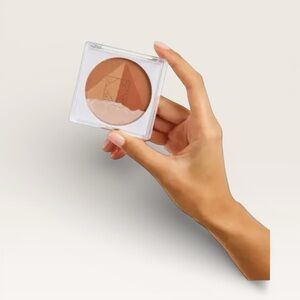 OFRA COSMETICS 3D Pyramid - Egyptian Clay Bronzer 7.0 g